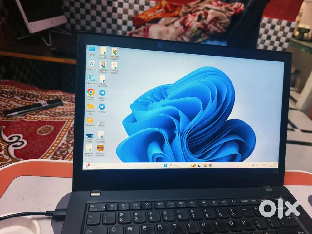 LENOVO ThinkPad full touchscreen display