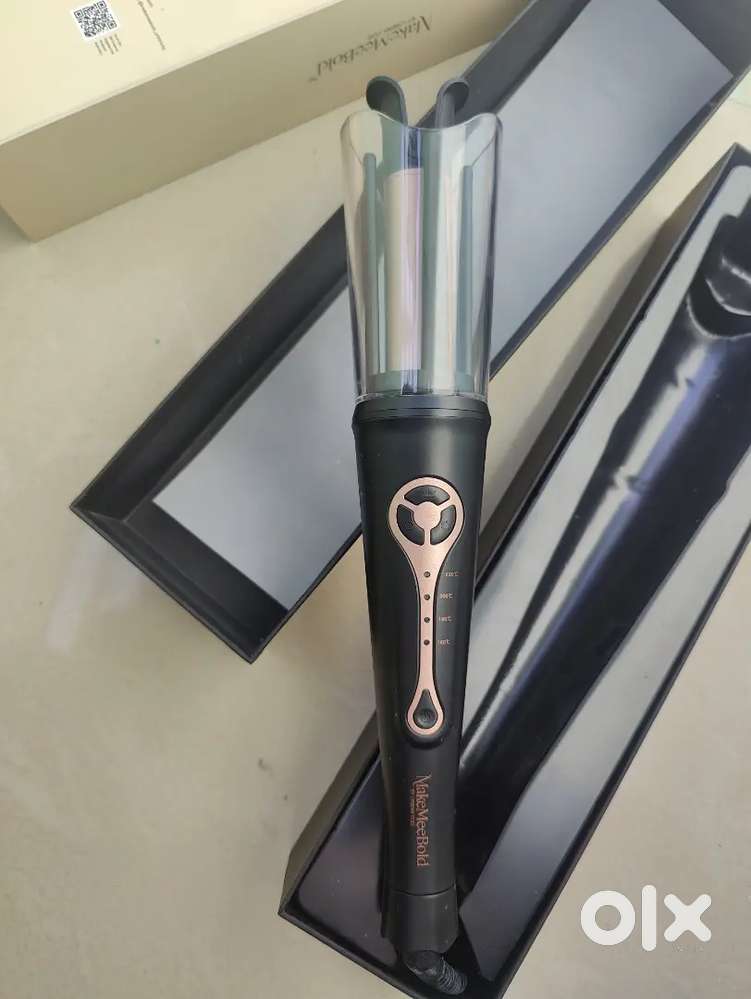 Brand new Automatic Hair Curler by Make Mee Bold