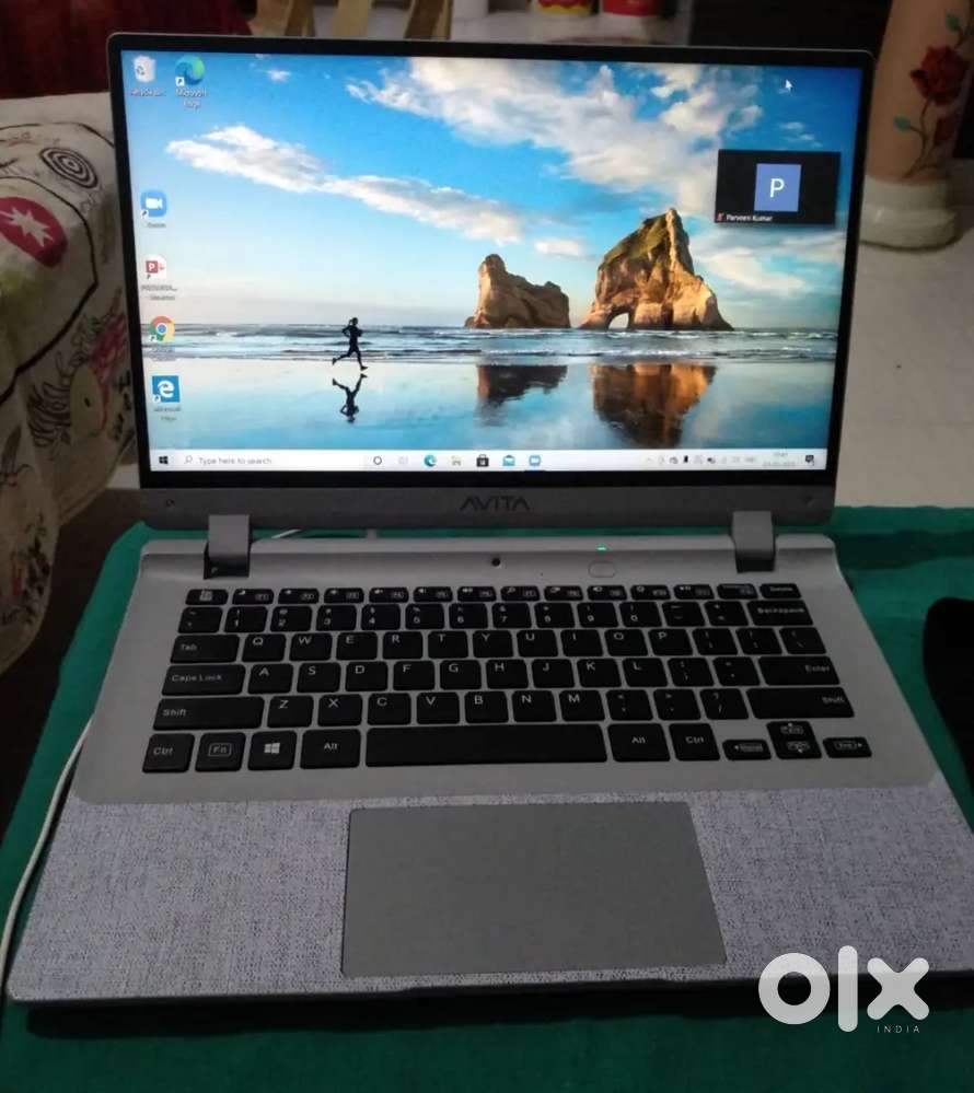 Urgent Sale AVITA Essential Windows 11 Concrete Grey