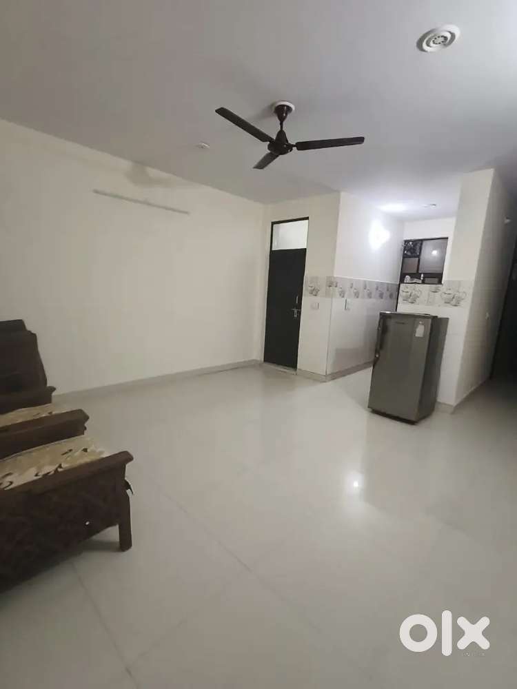 1BHK Furnished Independent Flat Near Dwarka Mor Metro Prime Location