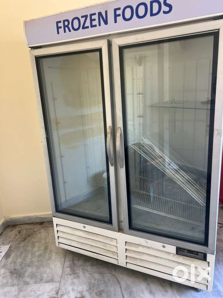Commercial frige
