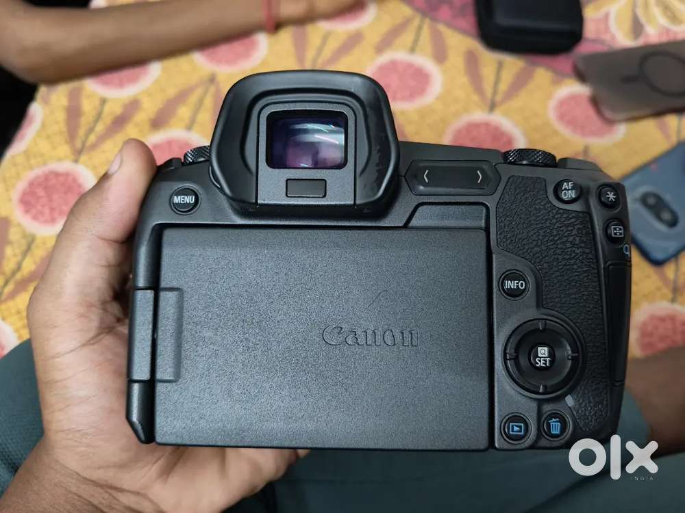 Canon EOS R brand new condition