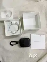 Apple AirPods pro 2 gen just 4 days used