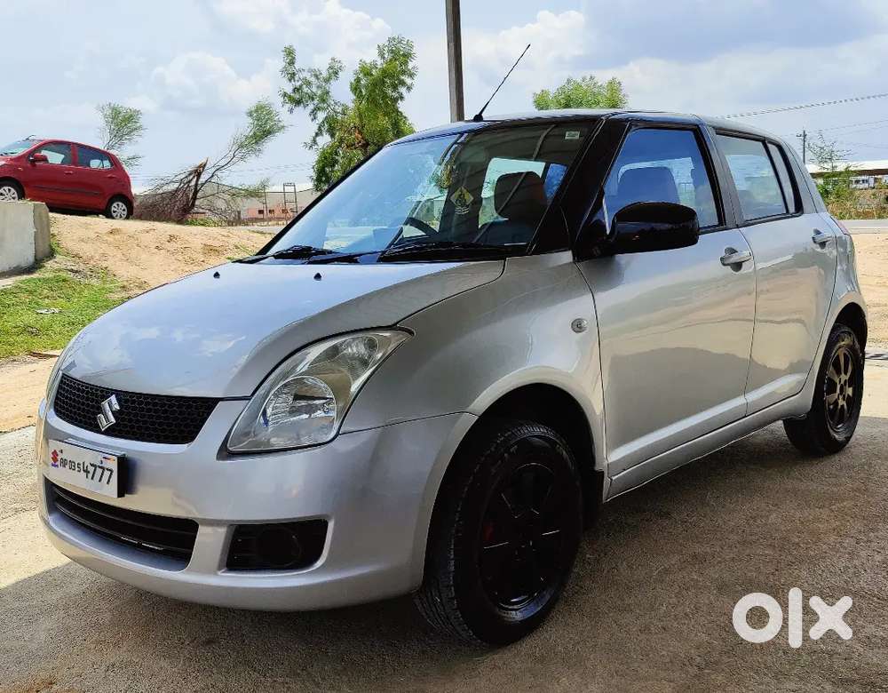 Maruti Suzuki Swift 2005 Petrol zxi Well Maintained fully restored