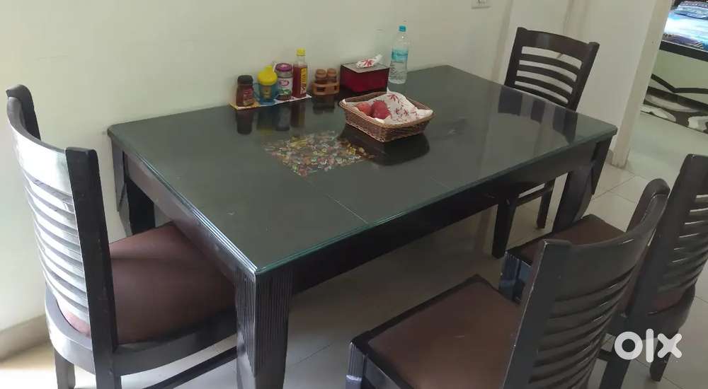 Dining Table 6 seater
