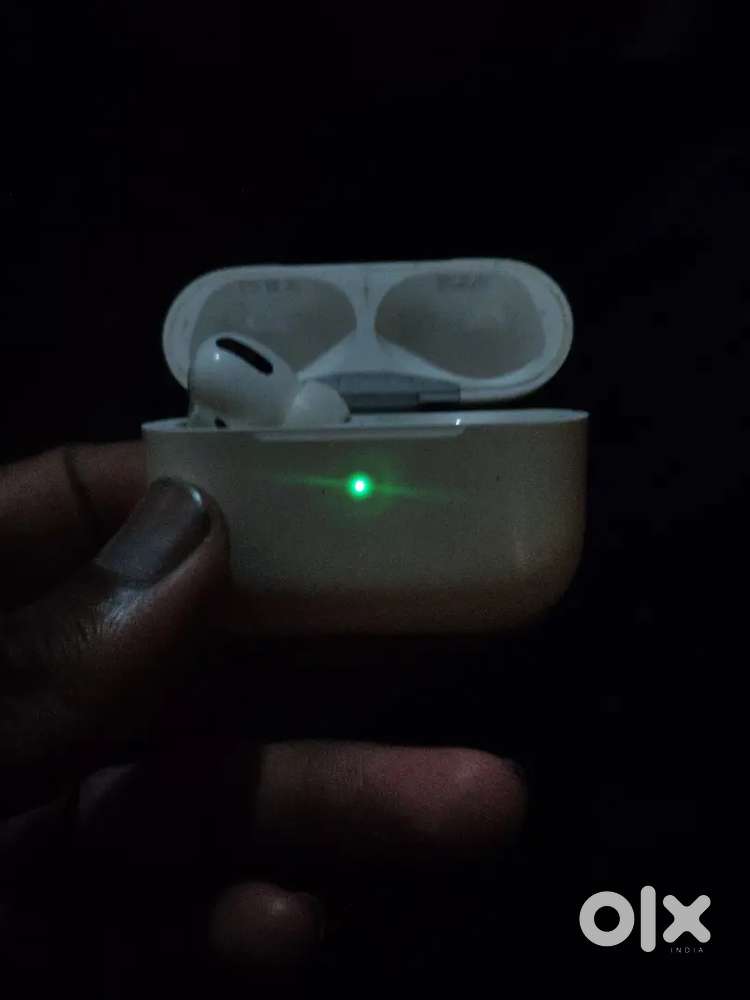 Airpods pro 1 2022 september model only left earbud available