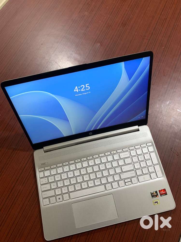 HP 15s - 8gb/500gb all clean