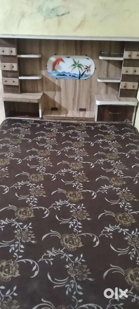 Bed aur almari
