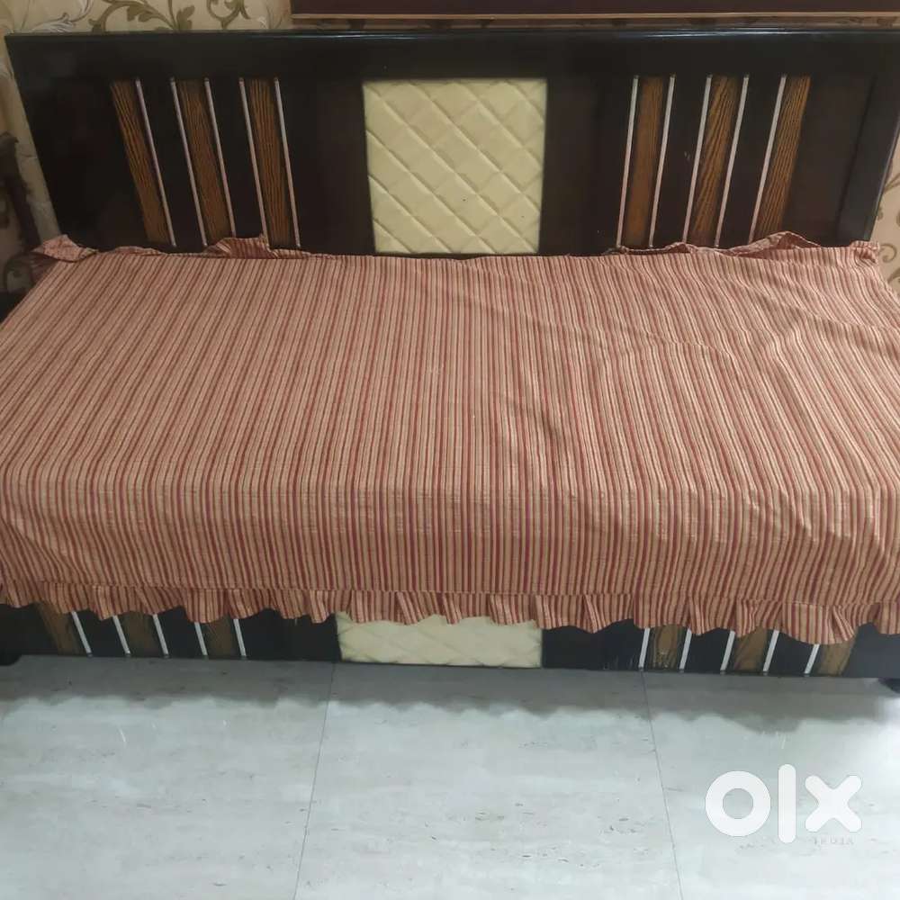 Single box bed 3#6 feet with back