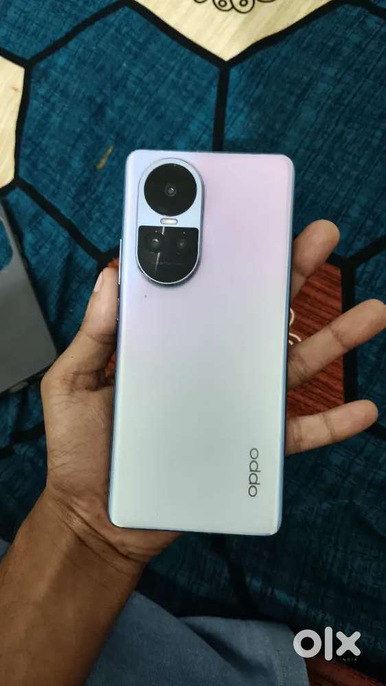 Oppo reno 10.  8/256gb new condition me hai