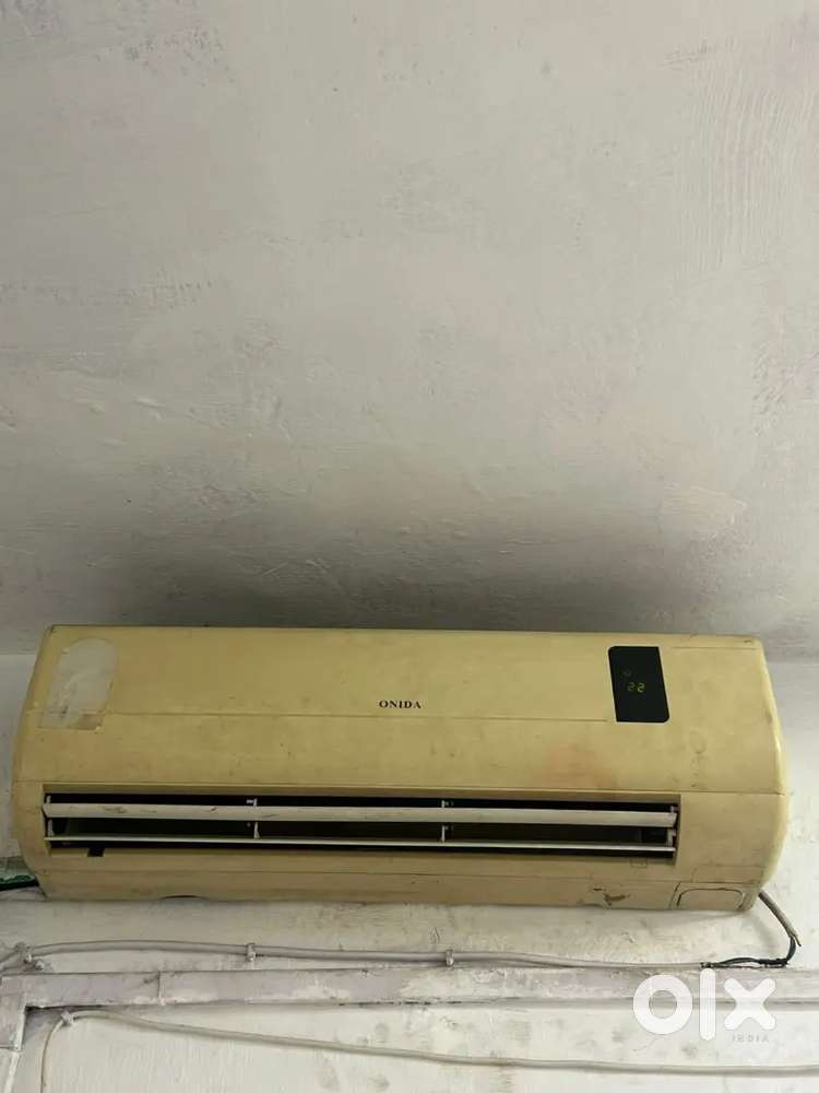 Onida split AC