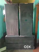 D.J 2 high boxes 2 low boxes