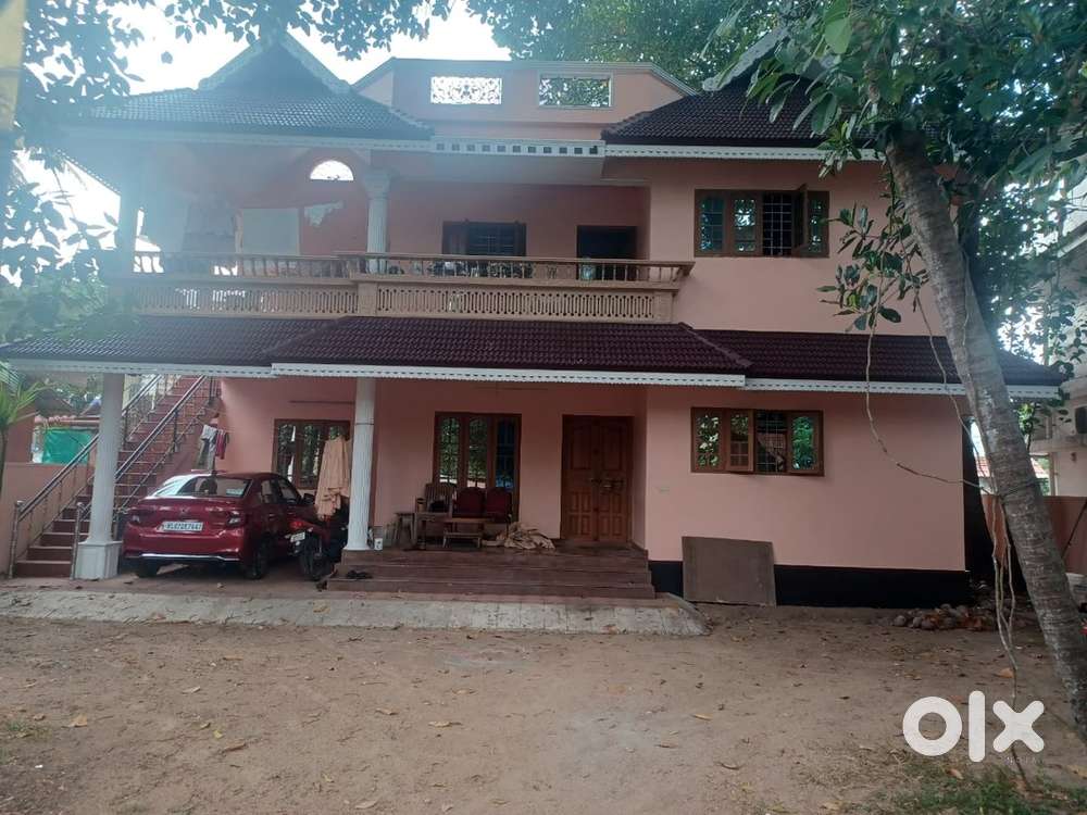 9.5 cent 2500 sqft House for sale Edapally Thopil