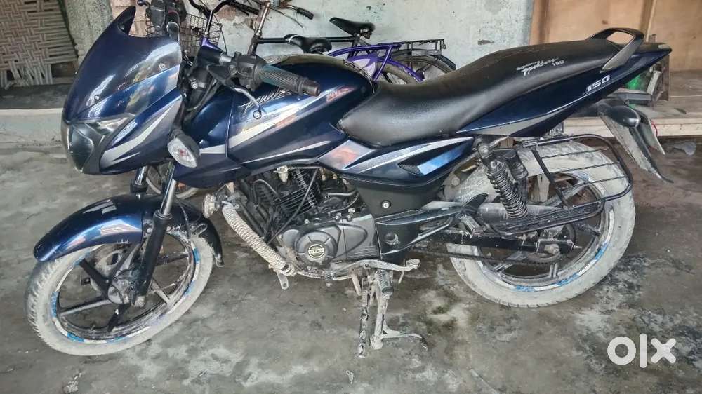 Koi kam nahi hai bike me sab kuch sahi hai