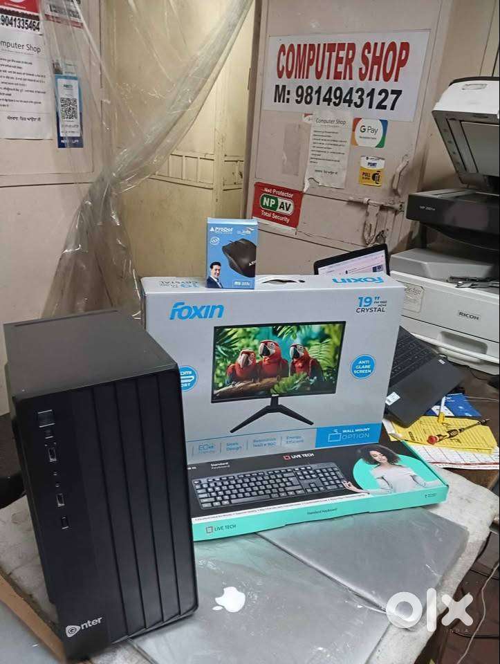 Core i5/1year warrnty/8GB/256GB 2Gb Graphics CPU