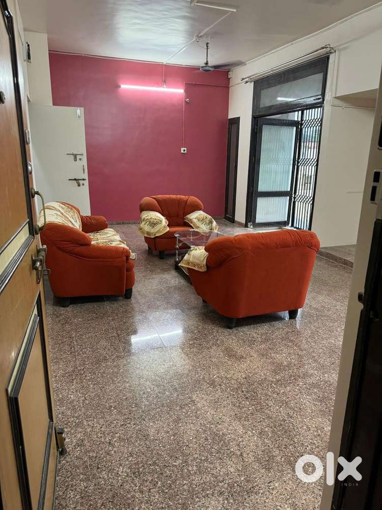 Looking for Flatmate - Girl professionals or students