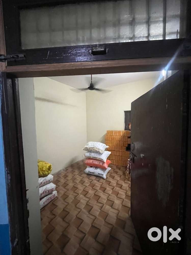 One hall and one room available for rent near reliance digital