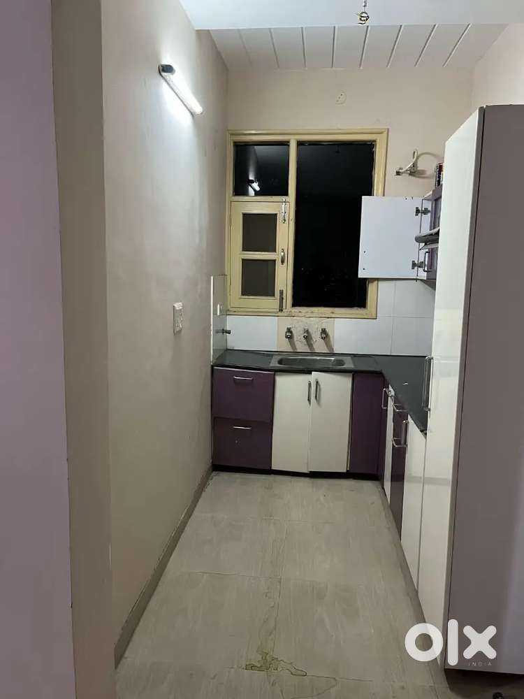One flatmate needed in 2 bhk apartment