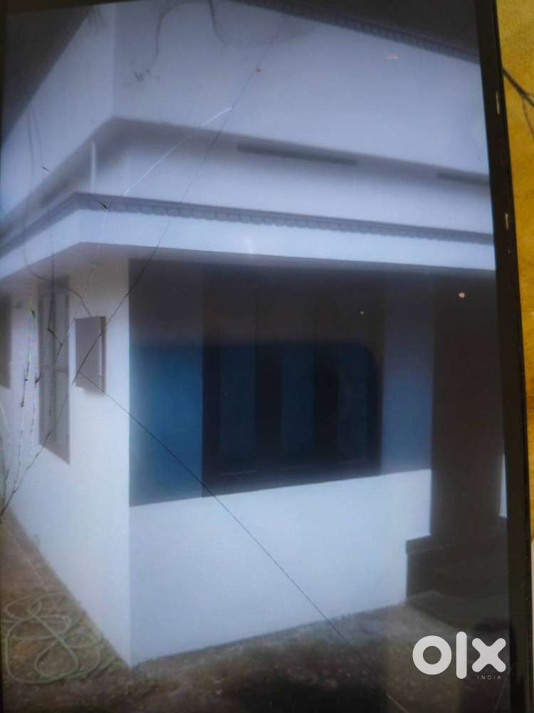 A compact house in 5 cents with borewell and water authority connect