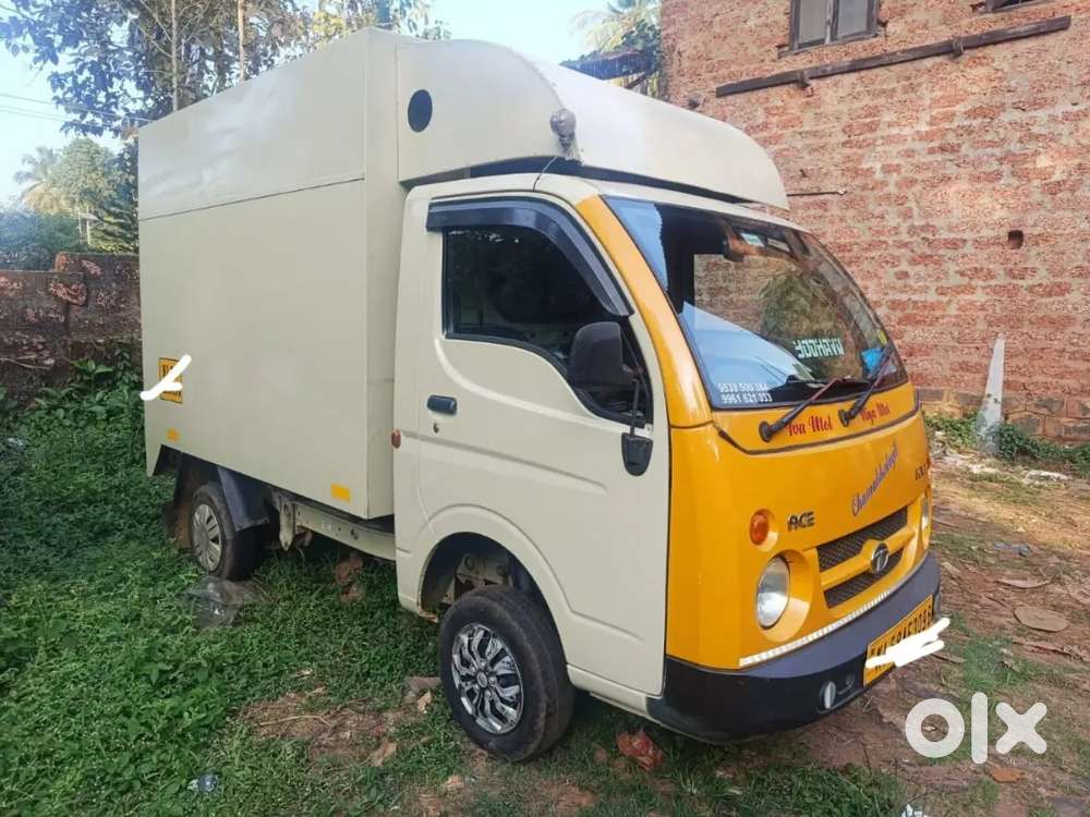 Covered van with driver service