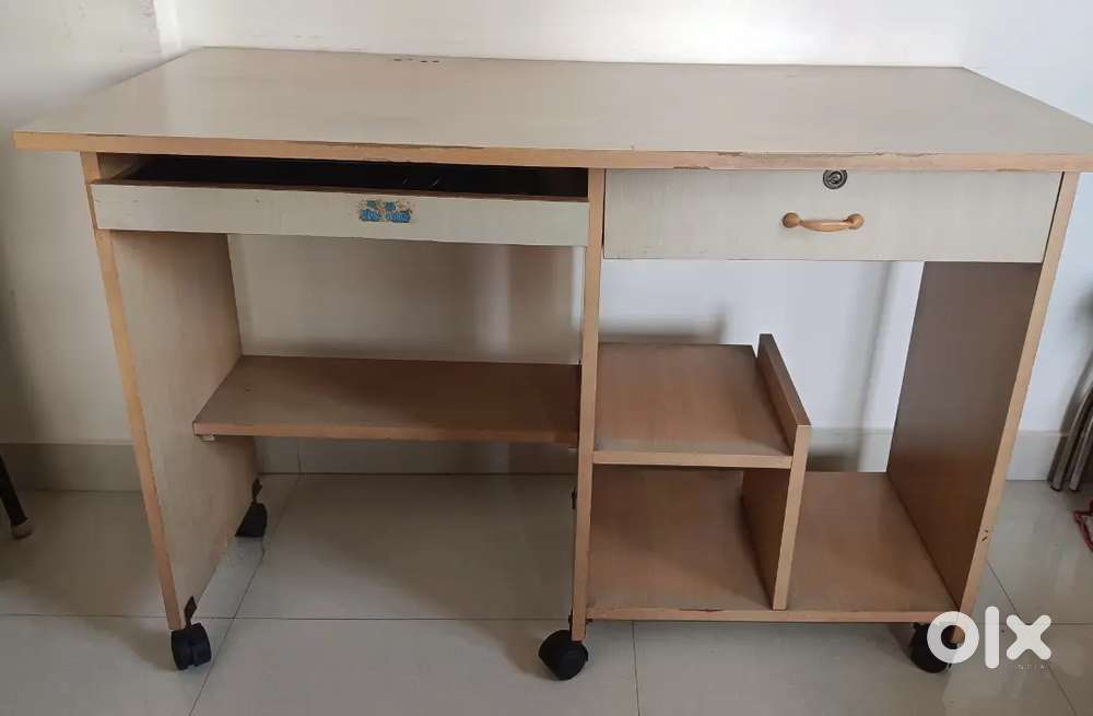 Computer Table/Study Table