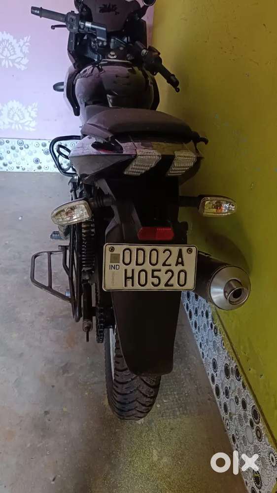 PULSAR 220 f