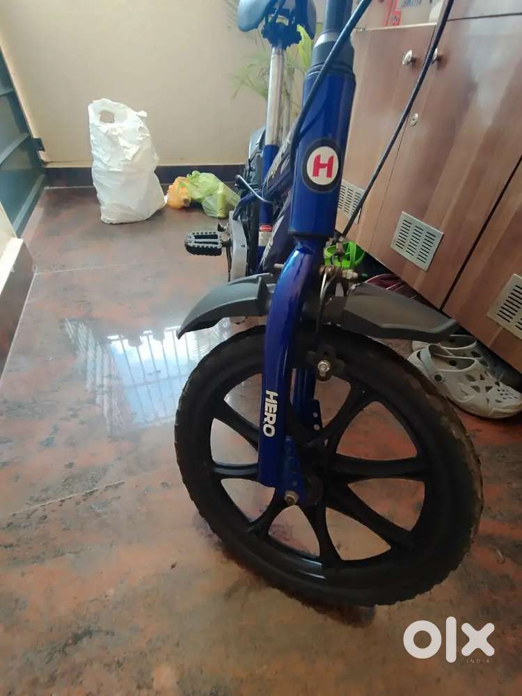 Hero stamper 16T inch blue cycle in mint condition