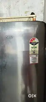 Lg 190litre 2 year old 3 star refrigerator
