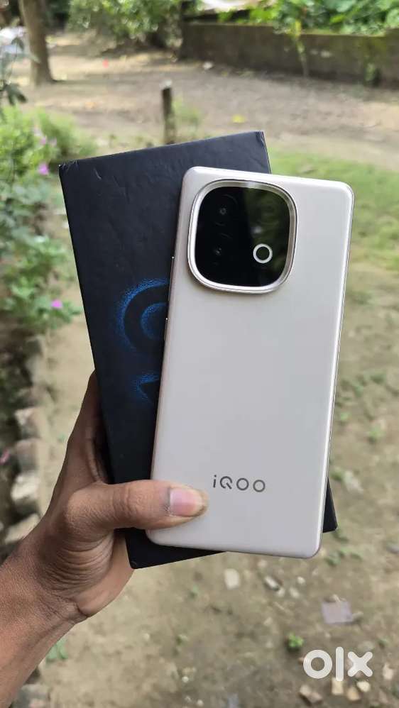iqoo neo 10 8 256 supermint condition open box 2 month old