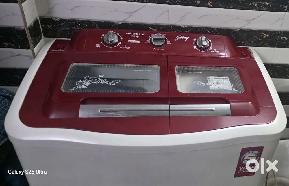 Godrej semi Automatic Washing Machine -  Superb condition!