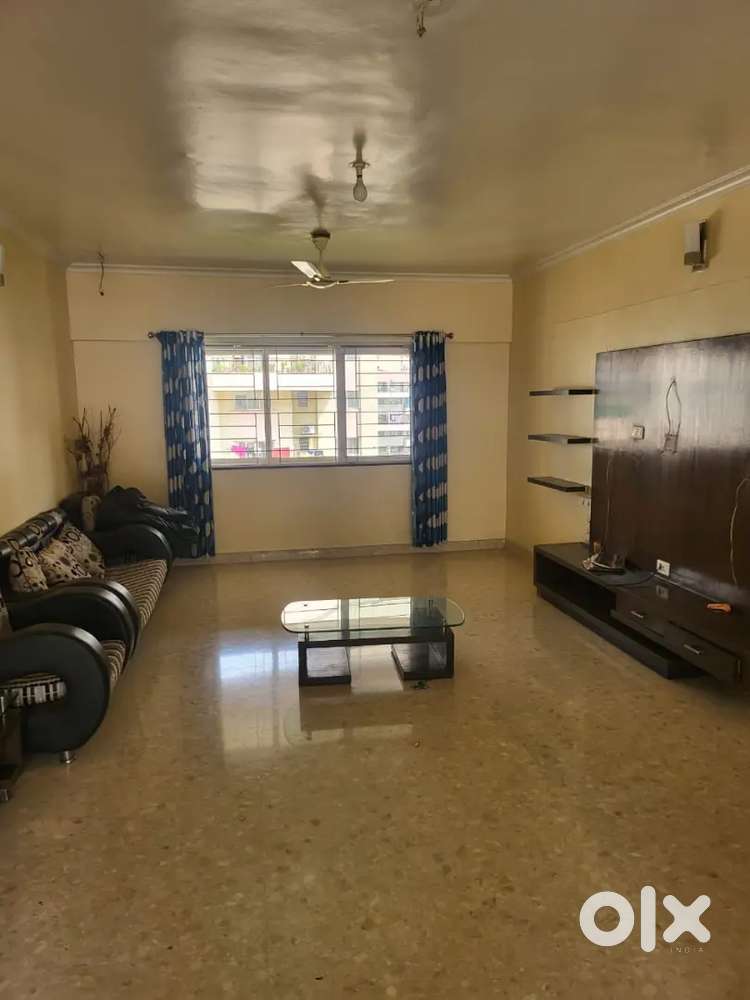 Available Girls pg in magarpatta city