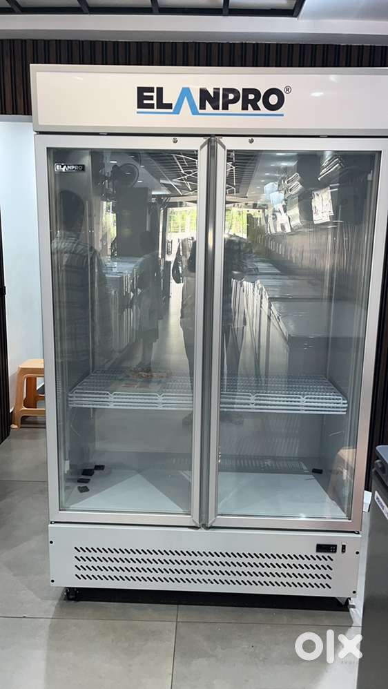 Commercial refrigerator