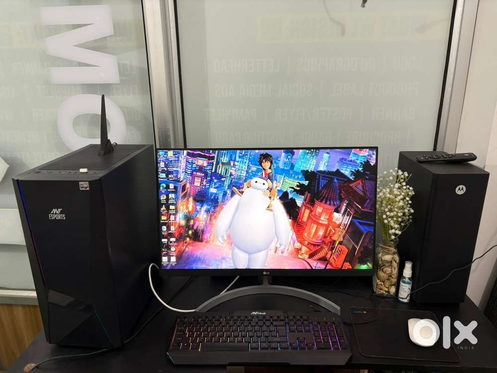 27” full hd moniter, 16GB RAM, 1TB SSD, 4GB GDDR5 Graphics