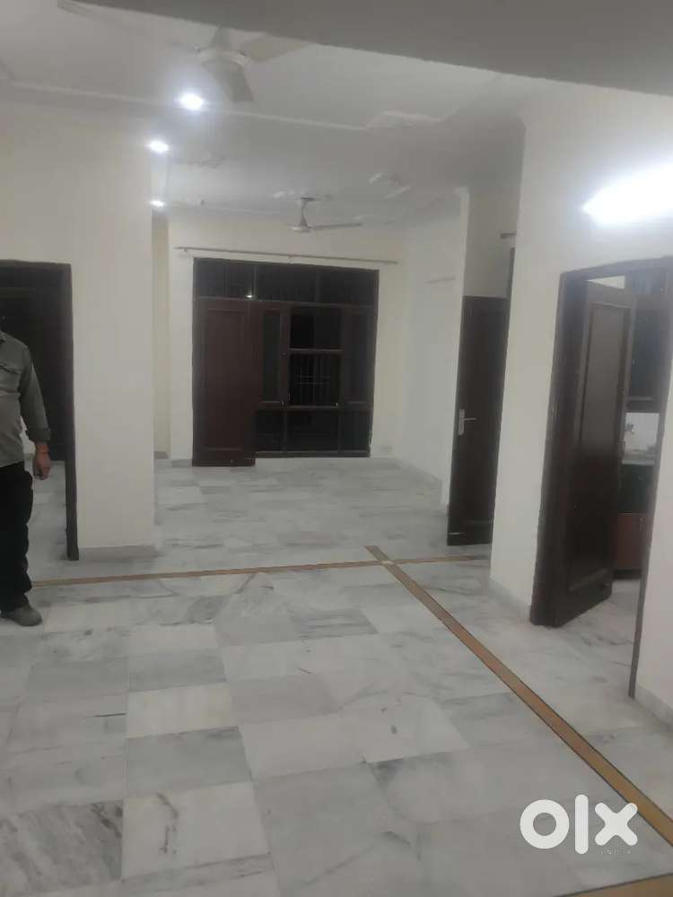 3bhk semi furnished immediately urgent sale