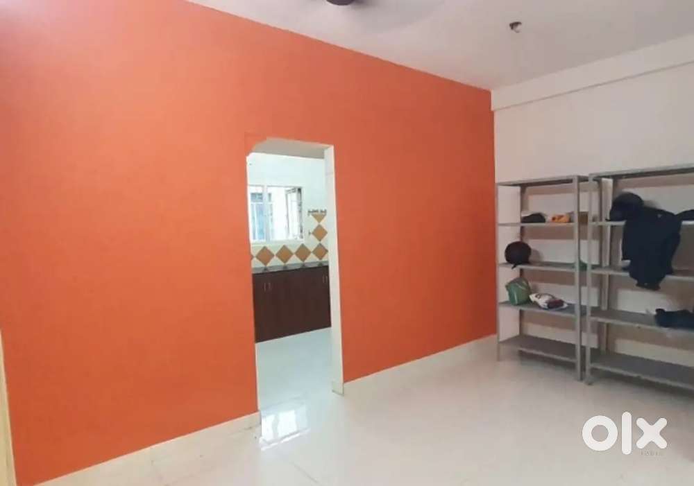 RESALE FLAT/ 2 BHK/ VELACHERY BHUVANESHWARI NAGAR