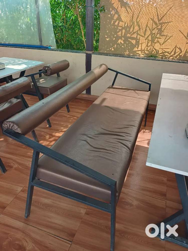 Table Chair set for hotels and Restaurants