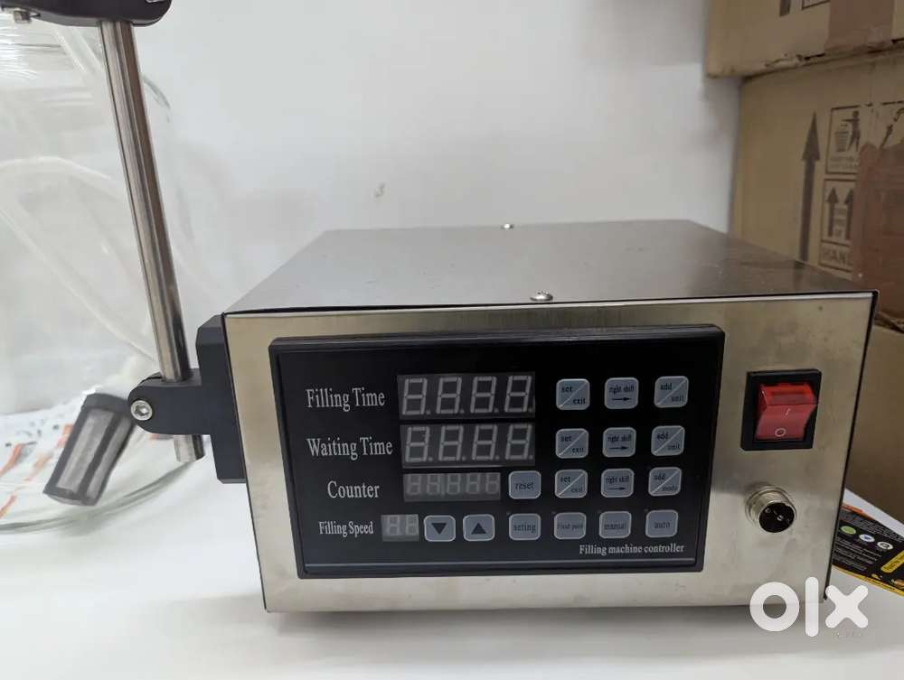 Syrup filling machine