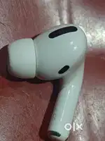 Airpods pro right side