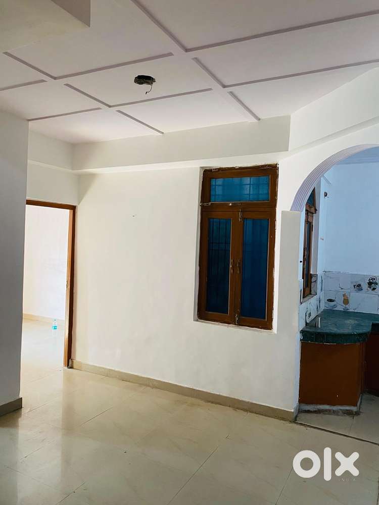 Semi Furnished flat, Ready to move