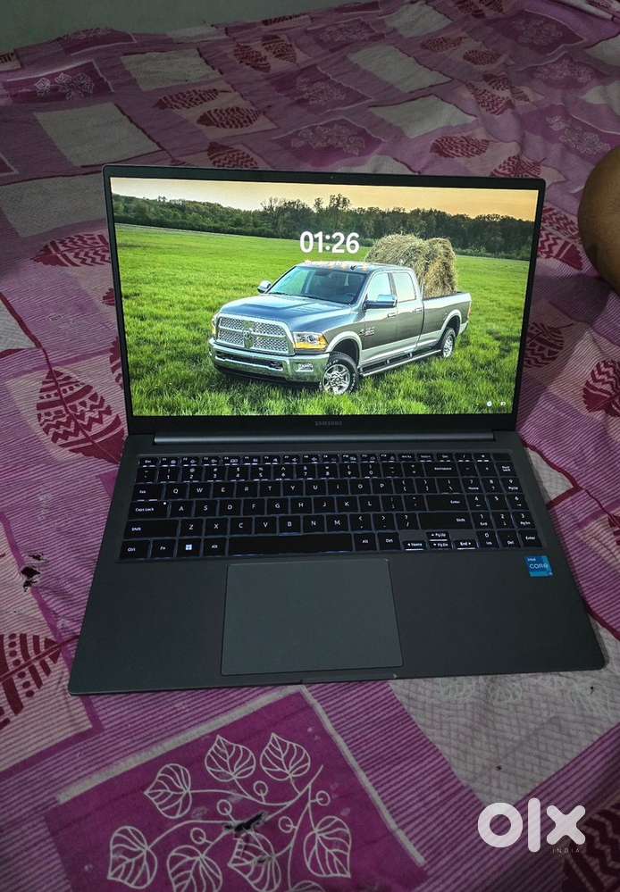 Samsung Book 4 Laptop (8 Gb + 512 Gb)
