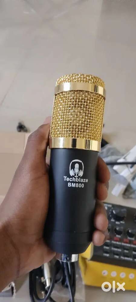 Singing mic with Brand new condition with all materials
