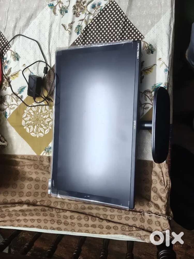 Tata croma 27 inch monitor