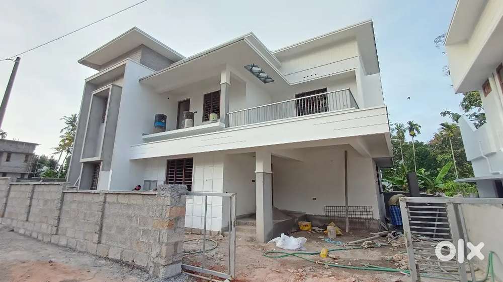 5 cent 4 room attached pothencode