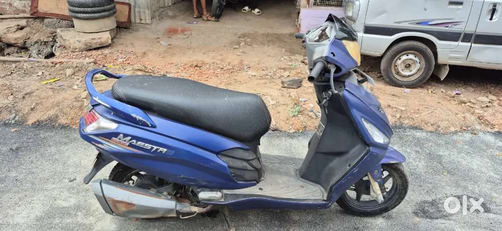 HERO MASTERO EDGE; MODEL 2017; SELF ALLOY WHEEL; BLUE COLOUR; BS4 MODE