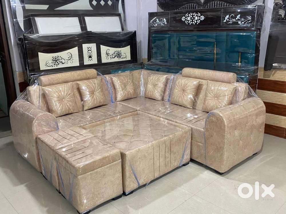 Sofa set with table