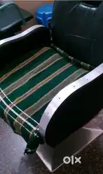 Salon chair