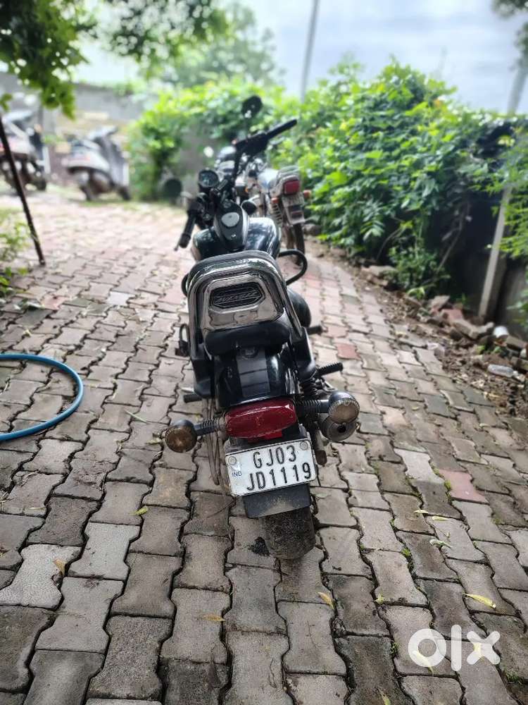 Well-Maintained Bajaj Avenger at Best Price!