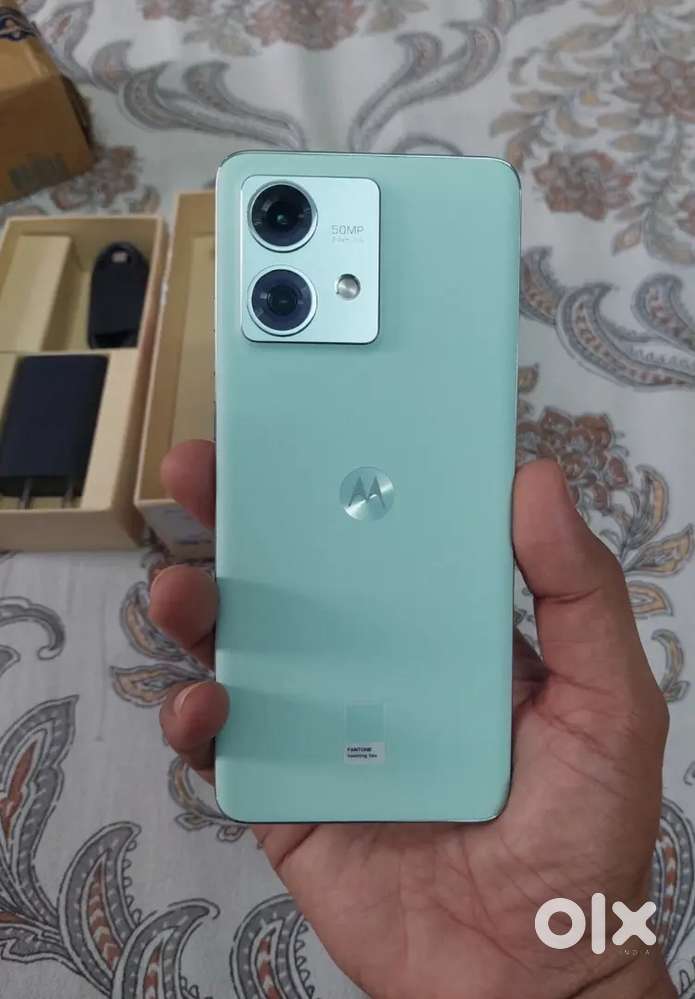 Motorola edge 40 neo 5G brand new condition only 8 months old