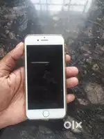 iPhone 7 128gb with bill box charger 1 year old