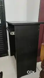 COMPUTER TABLE